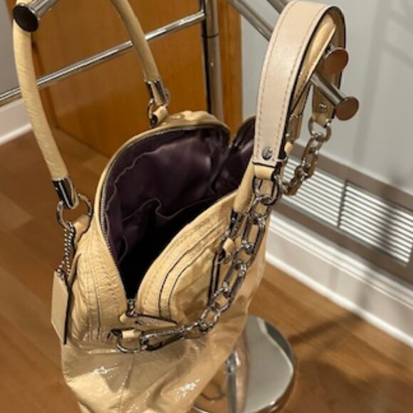 Coach Kristin Creme Patent Leather Satchel Shoulder Bag 16016- RARE COLOR - Picture 6 of 7